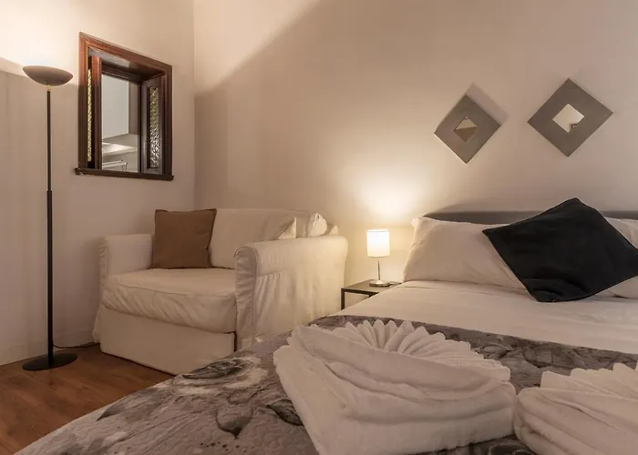 Guesthost - Fori Imperiali Apartament